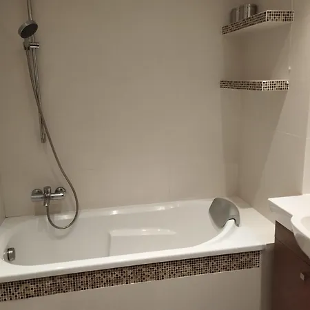 Wyszynskiego 5j Apartment *